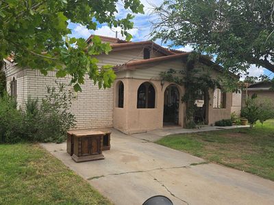 700 S Ike Ave