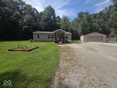 5215 N Private Road 265 W