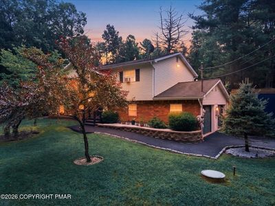 2434 Woodcrest Dr