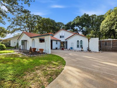 Property at 913 Harwood Ter, Bedford, TX