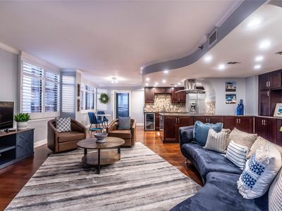 Property at 3525 Sage Rd APT 1511, Houston, TX