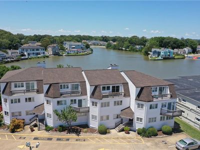 209 Lake Dr