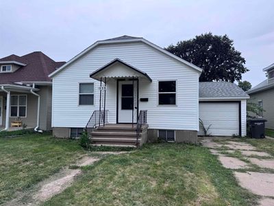 138 E 5th St