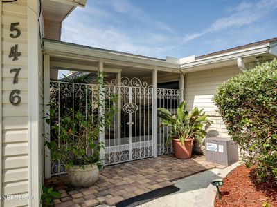 5476 WATERSIDE Drive