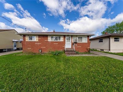 Property at 5884 Michael Dr, Brookpark, OH