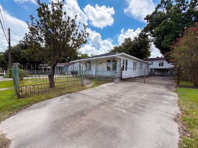 714 Bolling Ln