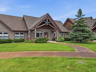 145 Colman Ct