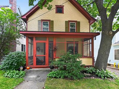 613 Sheldon St