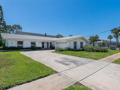 14792 Imperial Point Dr S