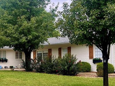 2137 Brookwood Ln
