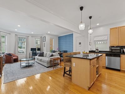 146 Clifton St APT 4