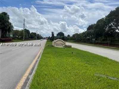 800 SW 142nd Ave APT 401N