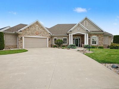1898 Waterfall Dr