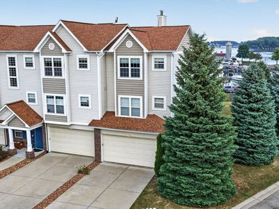 Property at 19 Cove Dr, Bay City, MI