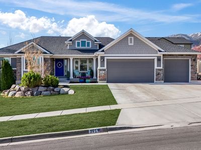 391 W Birch Dr