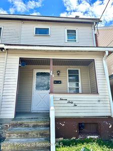 1162 Walnut St