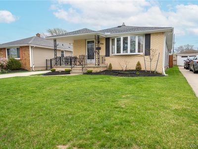 209 Oakvale Blvd