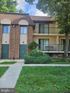742 Putnam Blvd
