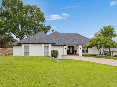 301 Hill Ln