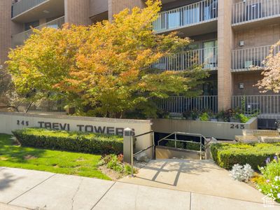 245 N Vine St APT 205