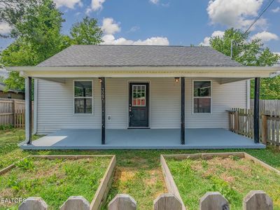 327 Rose St