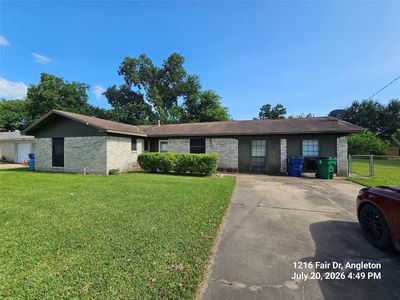 1216 Fair Dr