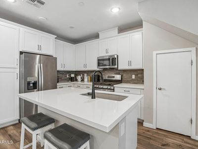 759 E ZESTA Lane #102