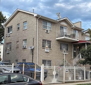 2727 Lawton Ave