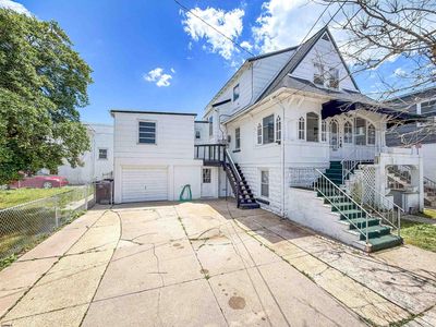 5808 Monmouth Ave