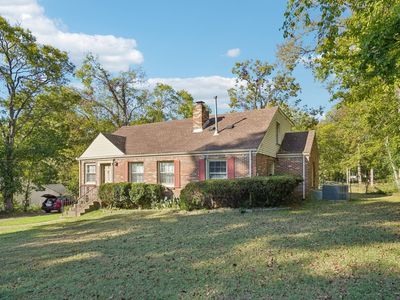 124 W Marthona Rd