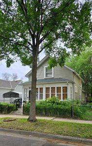884 Conway St