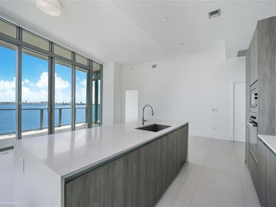 2900 NE 7th Ave Unit 602