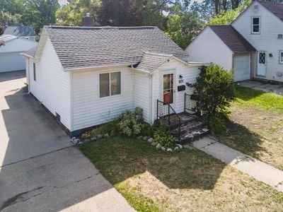 825 S 11TH AVENUE