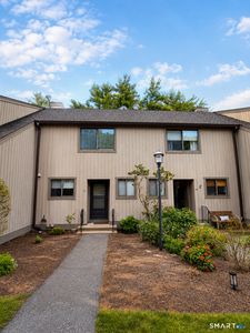 Property at 67 Cambridge Court #67, Beacon Falls, CT