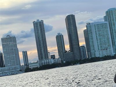 1750 N Bayshore Dr APT 2810