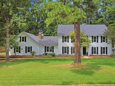 19 Club Manor Dr