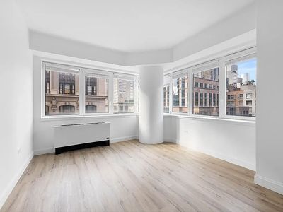 425 5th Ave APT 18E