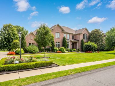 4011 Muirfield Dr