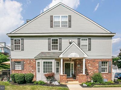 1304 Reagan Ct W