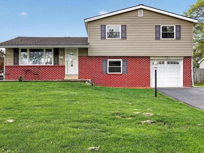 15 Buckthorn Dr