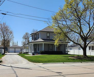 251 W Fairview St