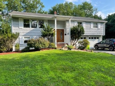 10 Falcon Ct