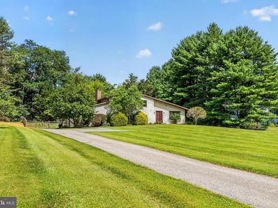 11 Valley Glen Ct