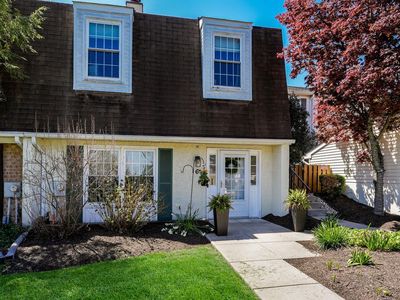 Property at 6 Edinboro Cir, Chalfont, PA
