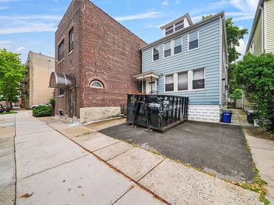 2039 Colonial Avenue