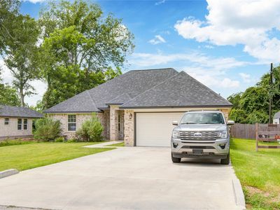 Property at 46 Nelson Ct, Jones Creek, TX