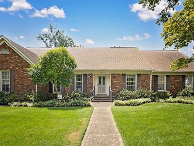 2439 Mackinnon Dr