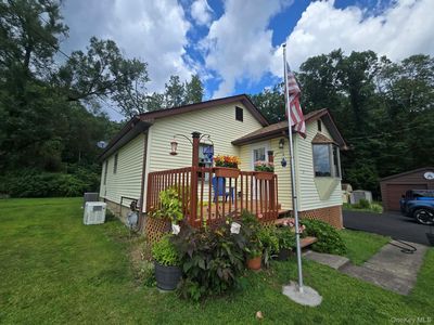 Property at 17 Green Lane, Slate Hill, NY