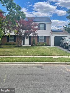 82 Bayberry Ln