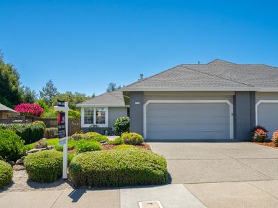 8190 Oakmont Drive